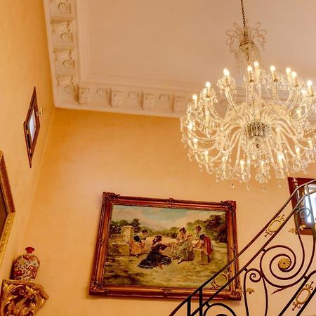 Private Luxury Villa With Pool モニーガ・デル・ガルダ エクステリア 写真
