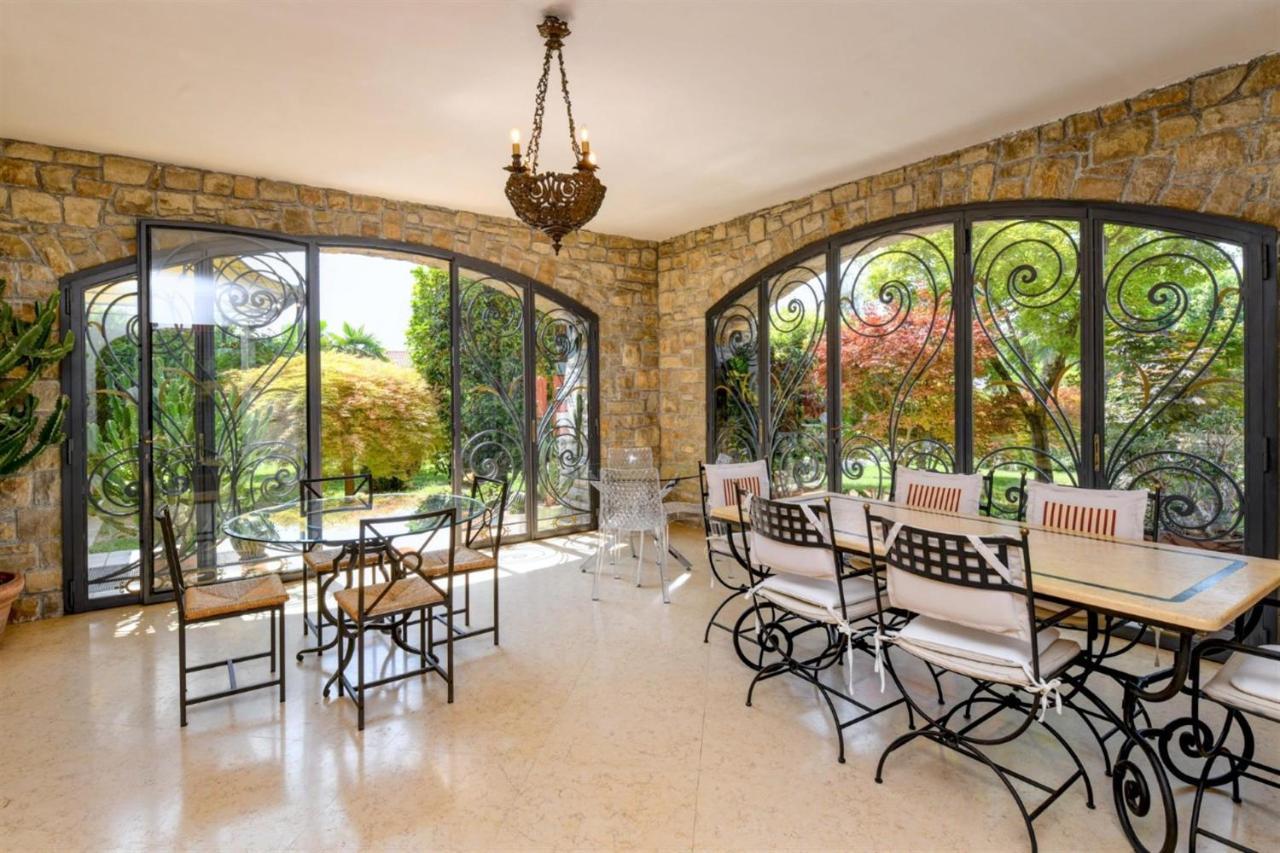 Private Luxury Villa With Pool モニーガ・デル・ガルダ エクステリア 写真