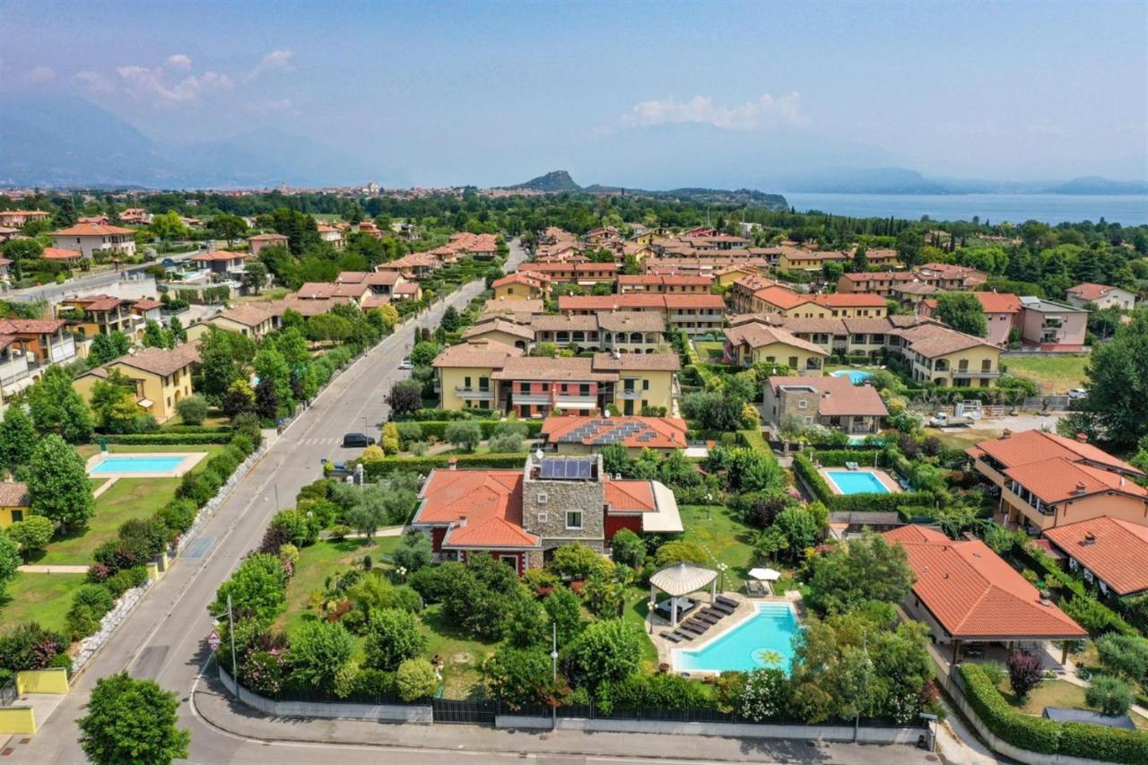 Private Luxury Villa With Pool モニーガ・デル・ガルダ エクステリア 写真